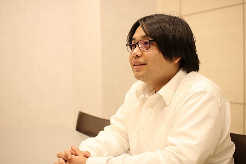 社員インタビュー【ヒトシ編】「過去でもなく、未来でもなく、今、面白いことに集中していきたい」